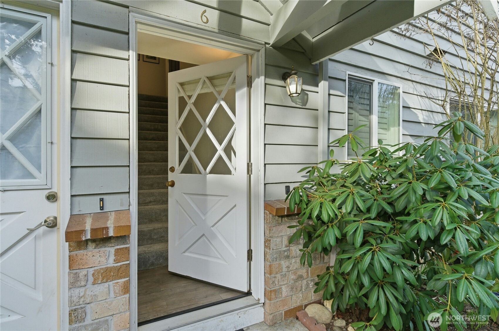 7909 218th Street SW #6, Edmonds, WA 98026