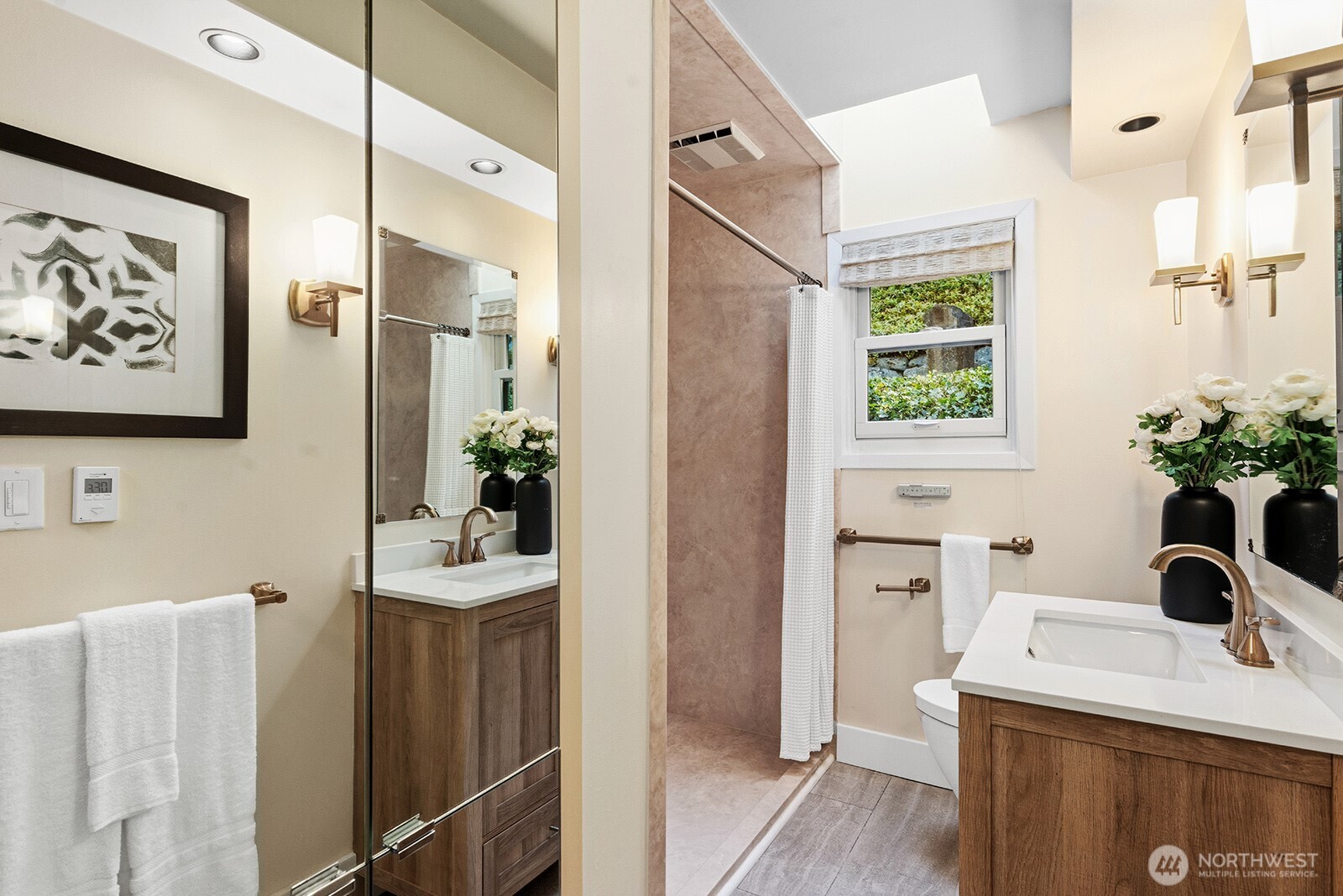 2514 Lake Park Drive S, Seattle, WA 98144-5609