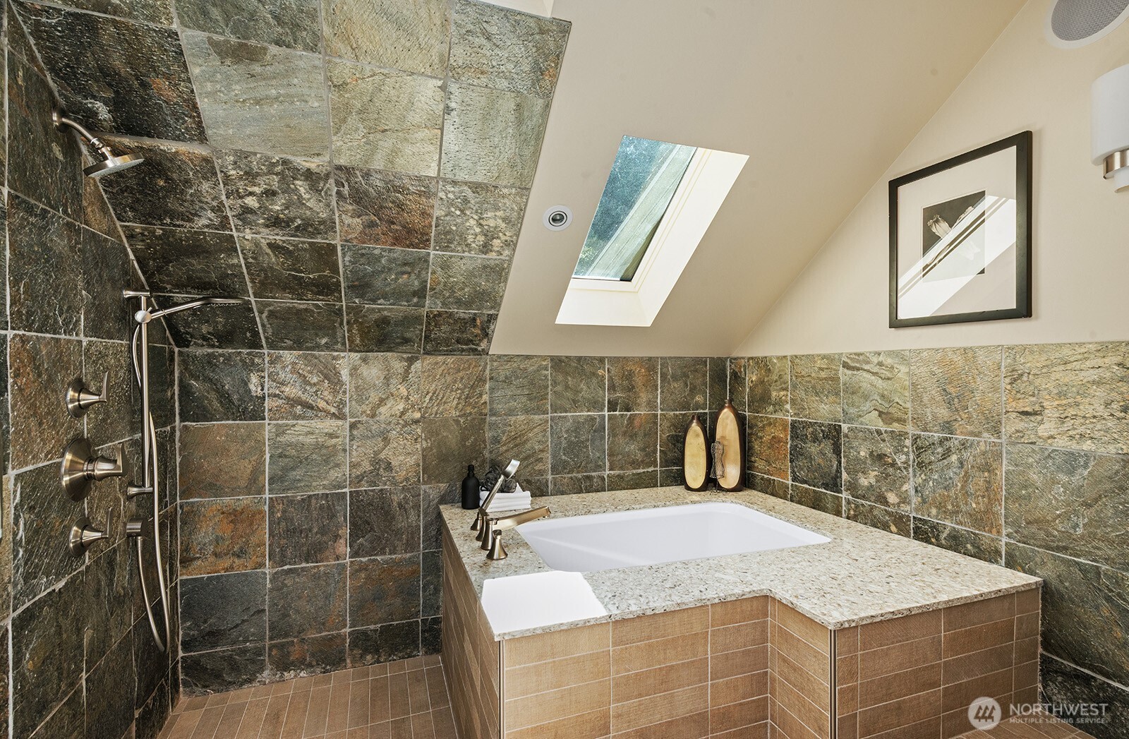 2514 Lake Park Drive S, Seattle, WA 98144-5609