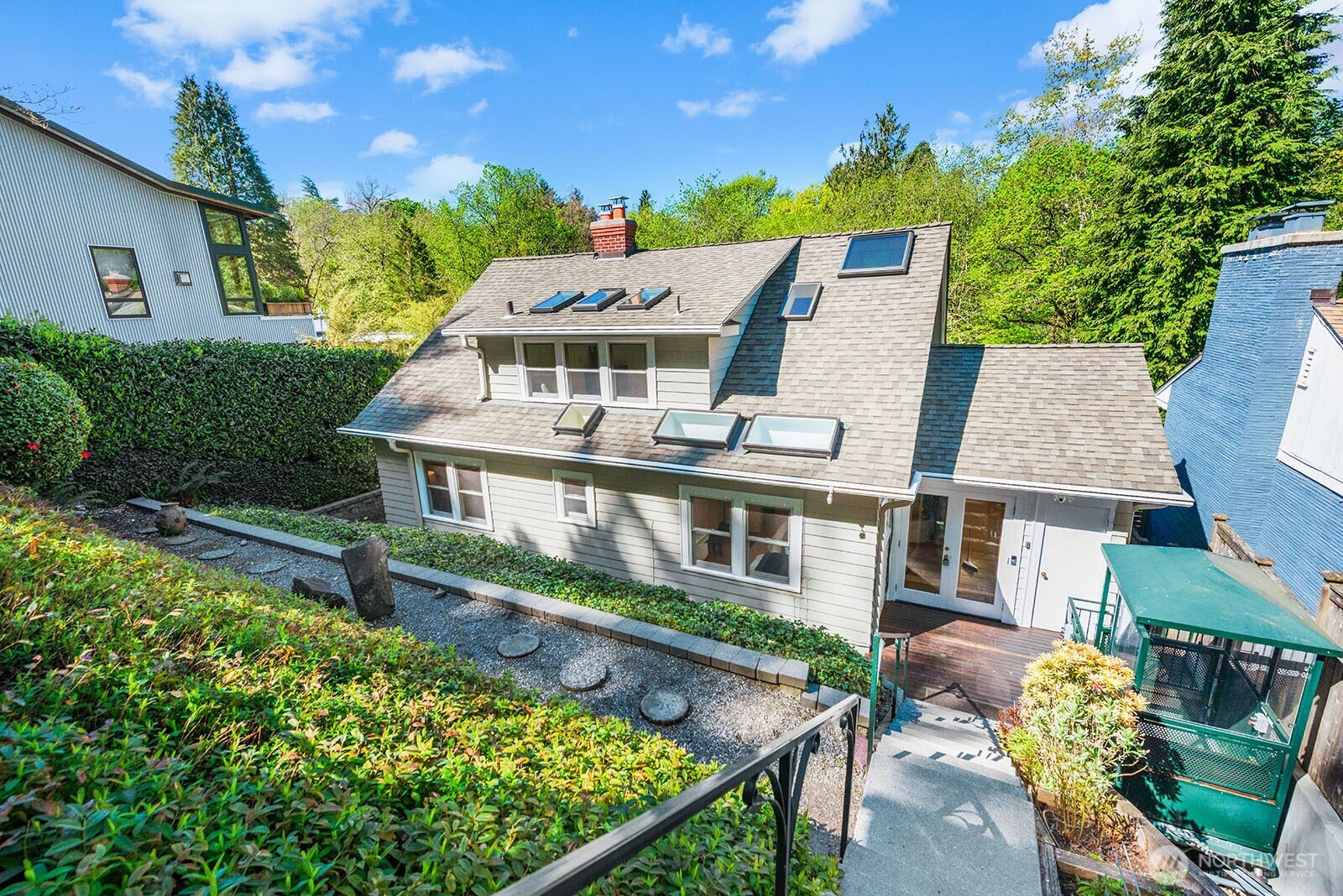2514 Lake Park Drive S, Seattle, WA 98144-5609