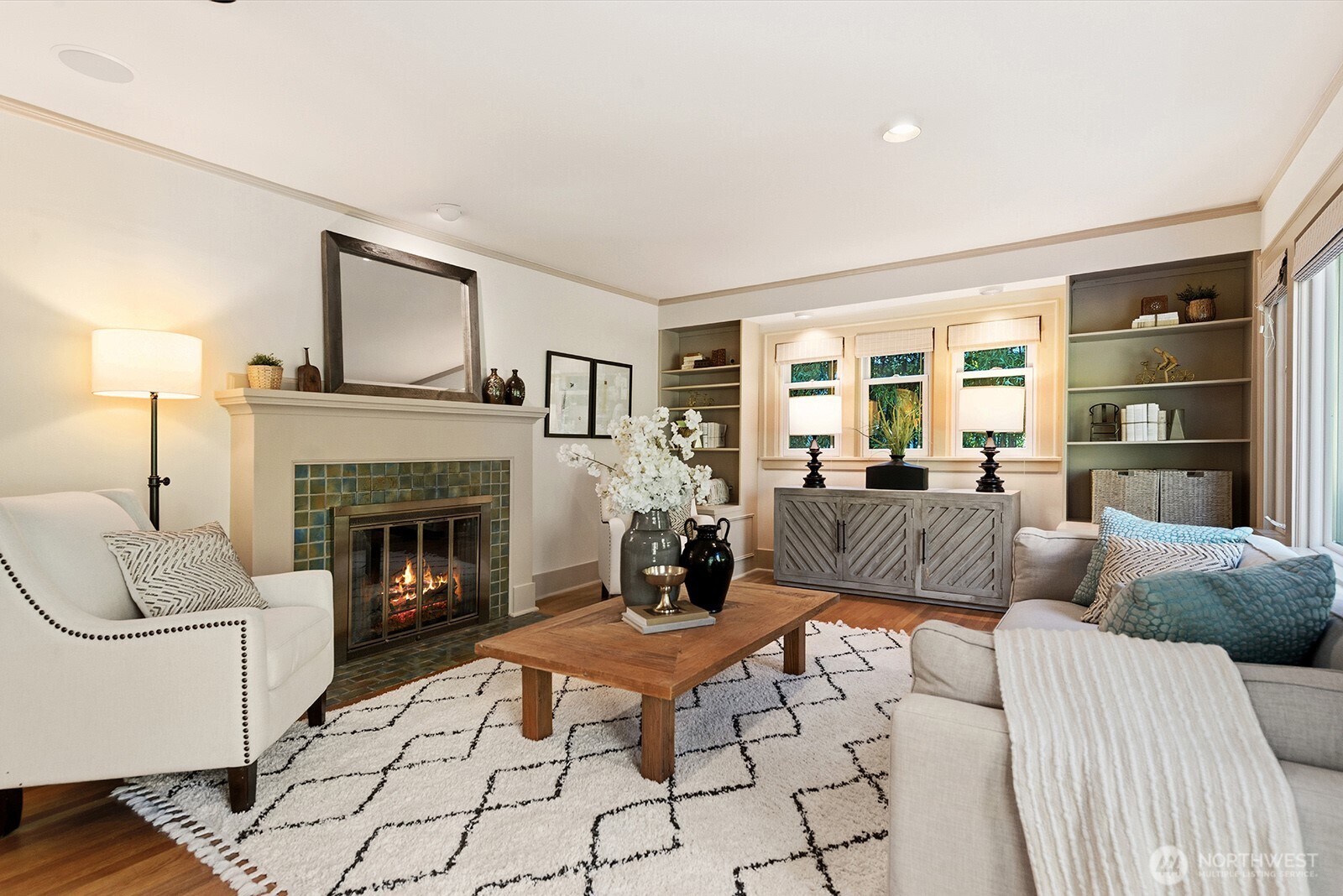 2514 Lake Park Drive S, Seattle, WA 98144-5609