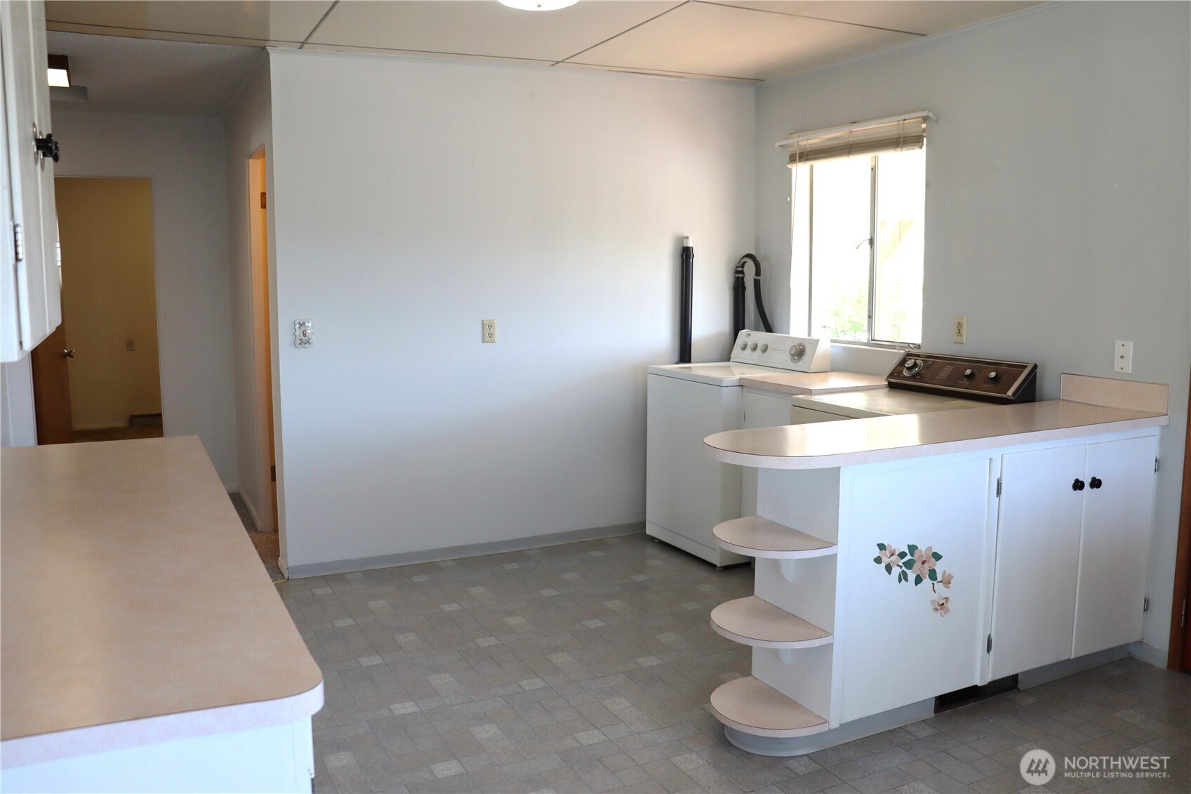 10 W Dewberry Avenue , Omak, WA 98841