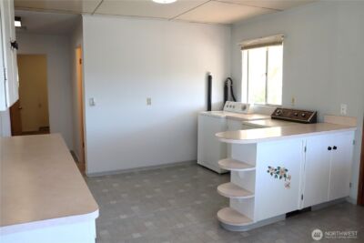 10 W Dewberry Avenue , Omak, WA 98841 - Photo 12