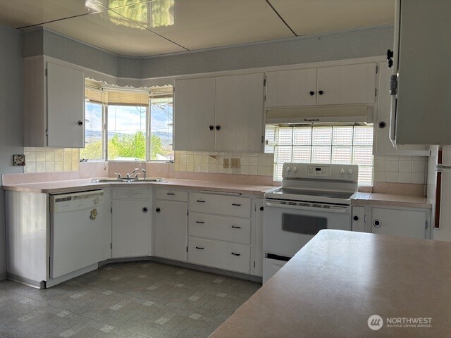 10 W Dewberry Avenue , Omak, WA 98841