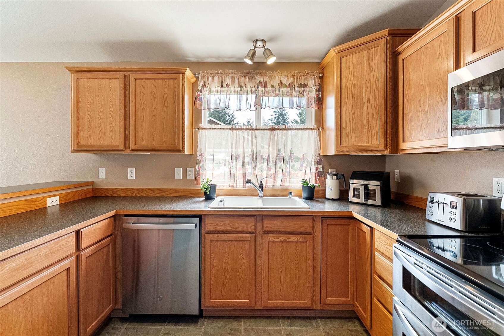 1704 197th Avenue SW, Lakebay, WA 98349-8111