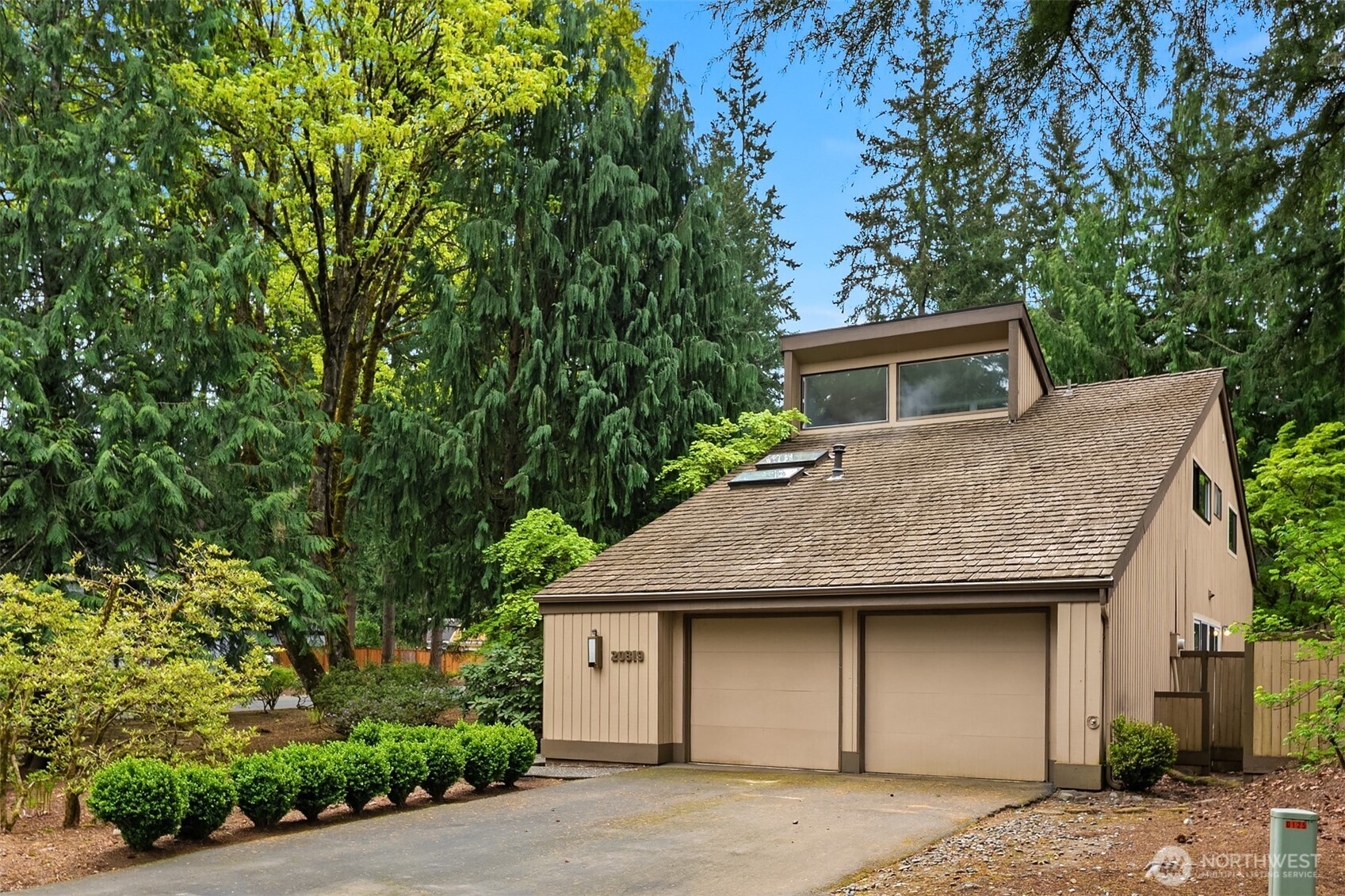 20819 NE 25th Street , Sammamish, WA 98074-6350