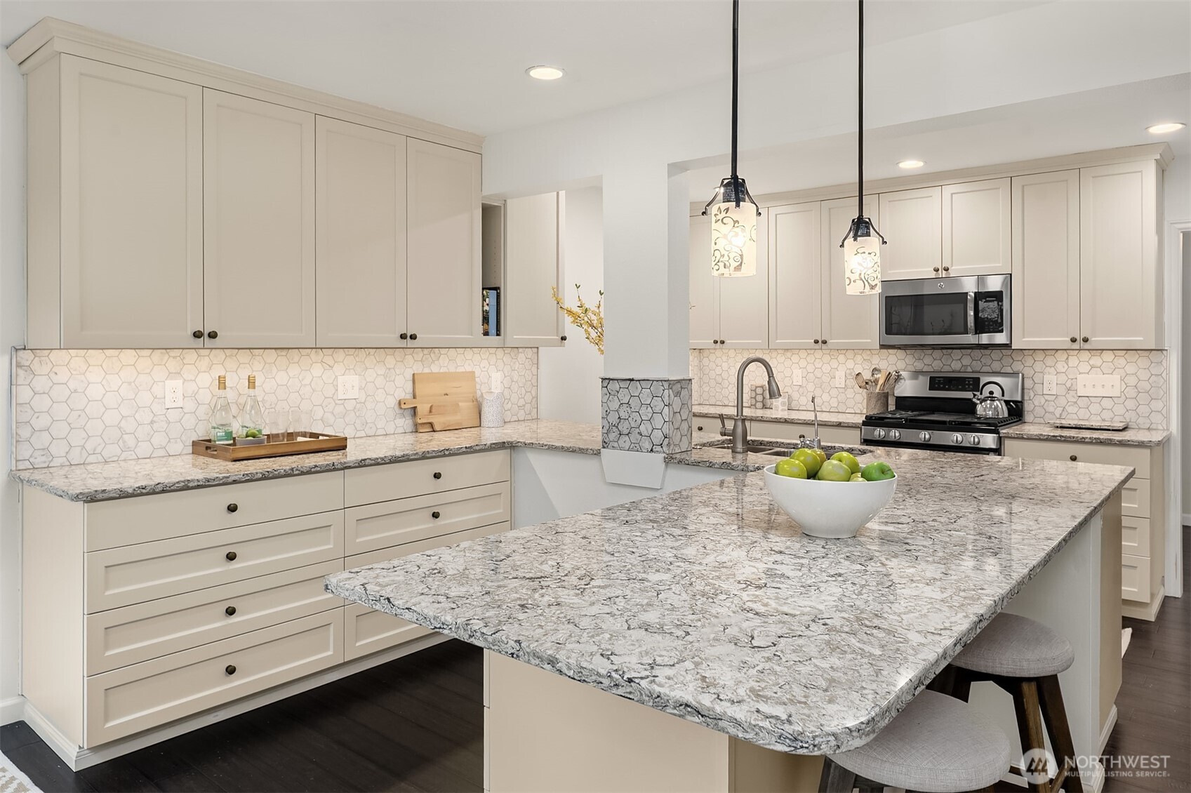 20819 NE 25th Street , Sammamish, WA 98074-6350