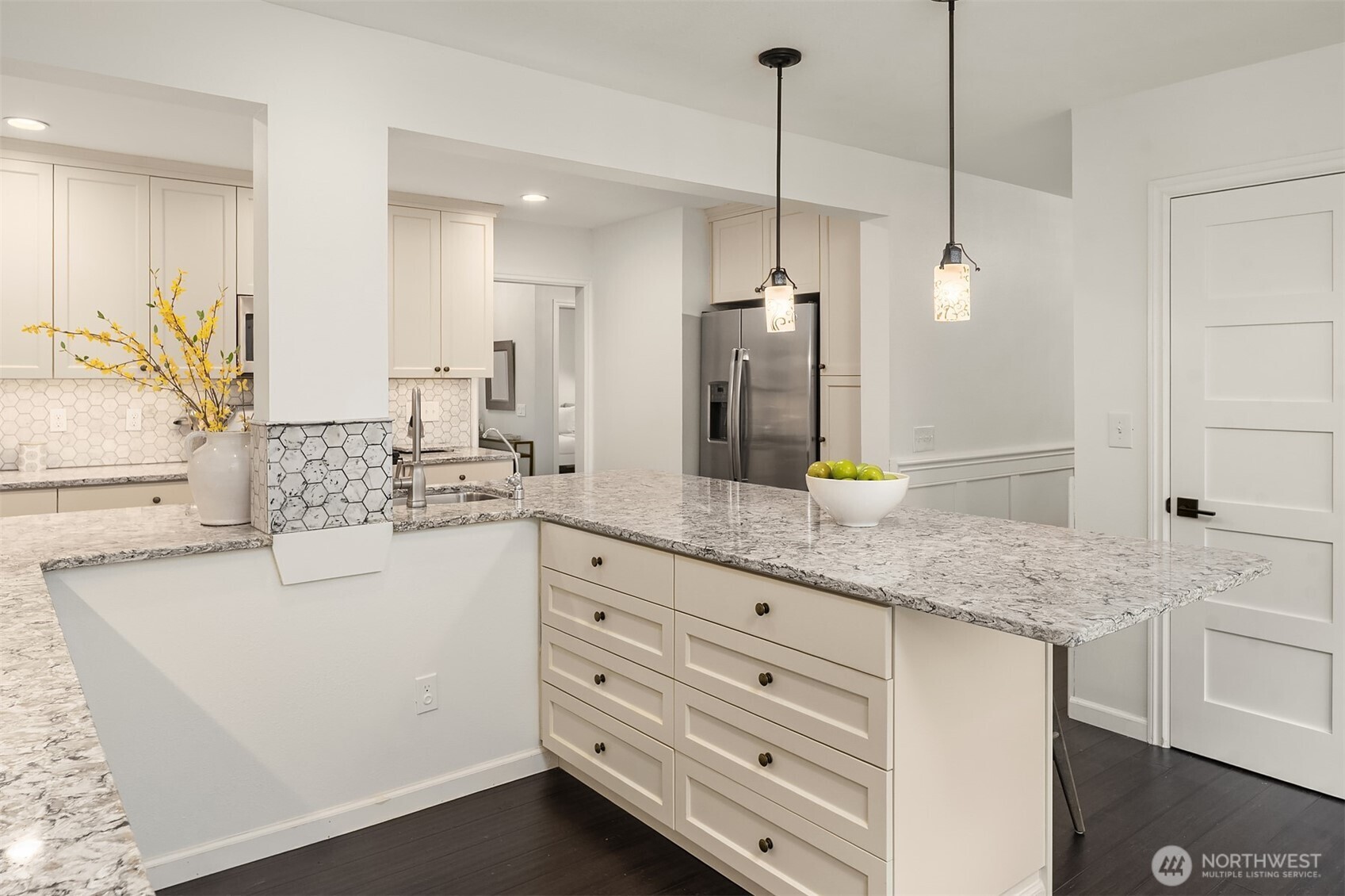 20819 NE 25th Street , Sammamish, WA 98074-6350