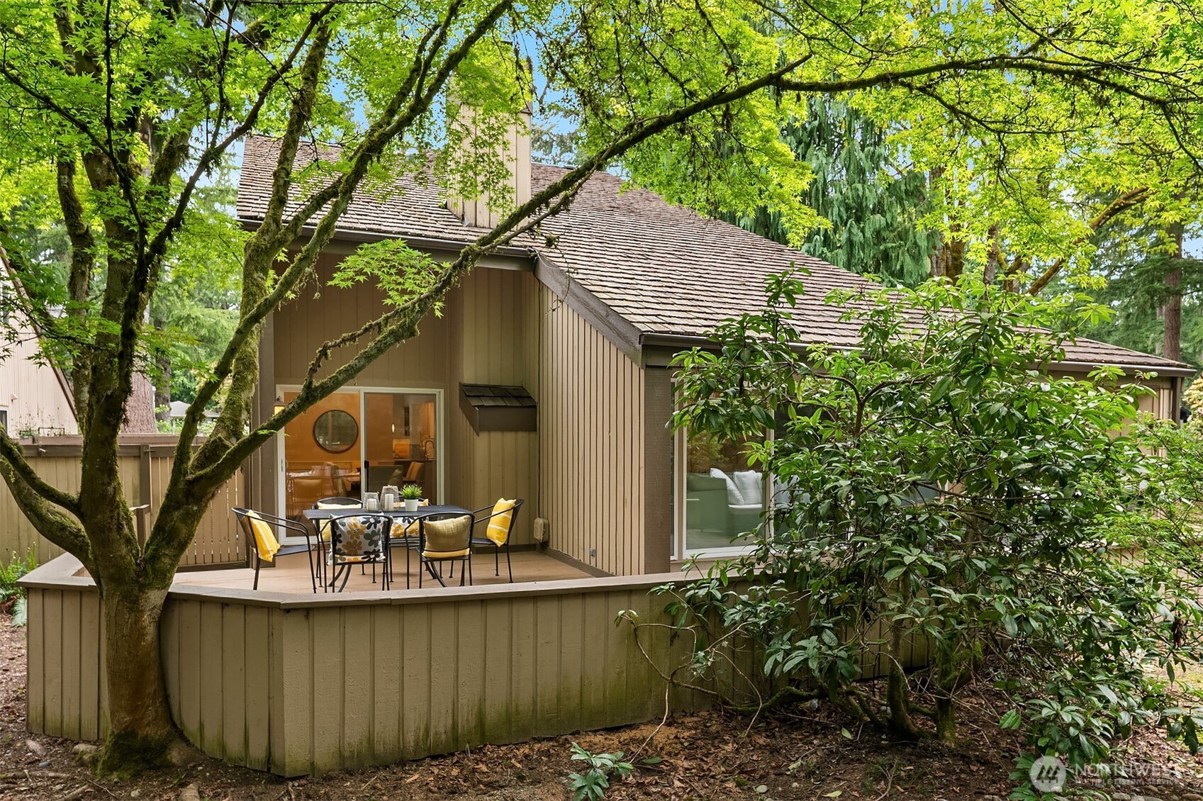 20819 NE 25th Street , Sammamish, WA 98074-6350