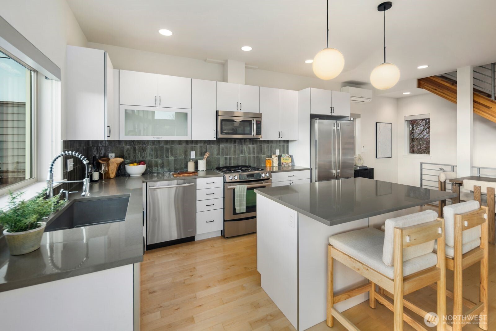 3426 NW Market Street , Seattle, WA 98107