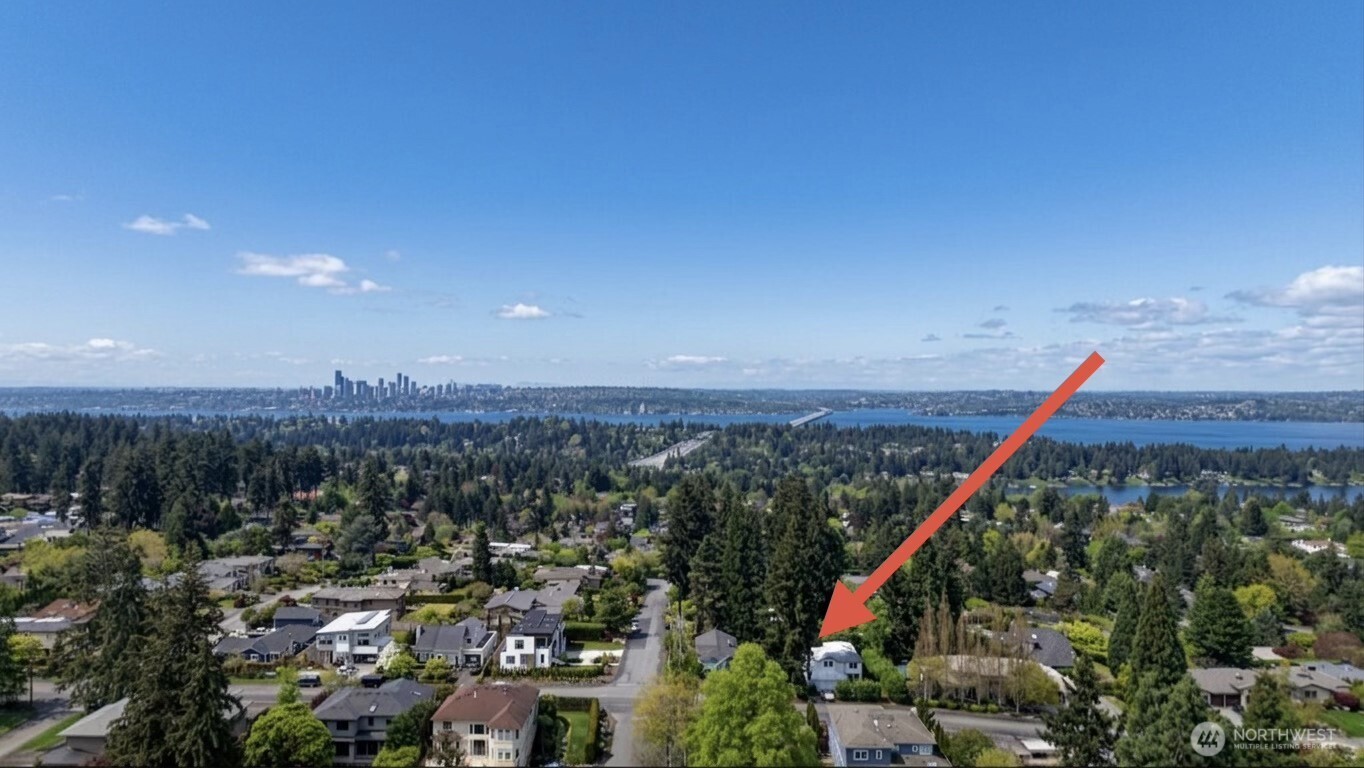 2915 98th Avenue NE, Clyde Hill, WA 98004