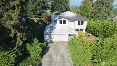 2915 98th Avenue NE, Clyde Hill, WA 98004