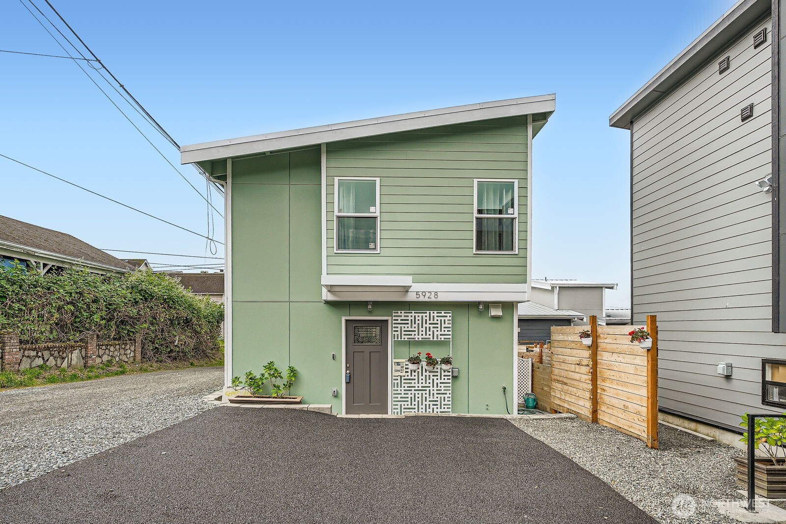 5928 18th Avenue S, Seattle, WA 98108
