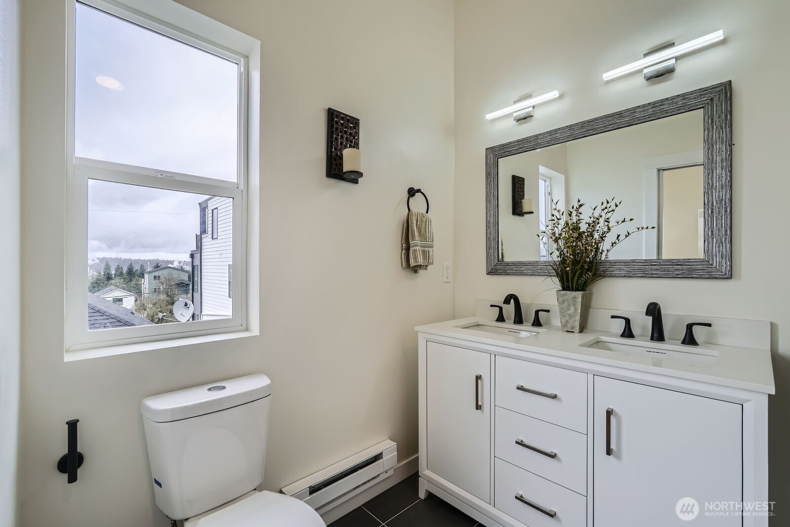 5928 18th Avenue S, Seattle, WA 98108