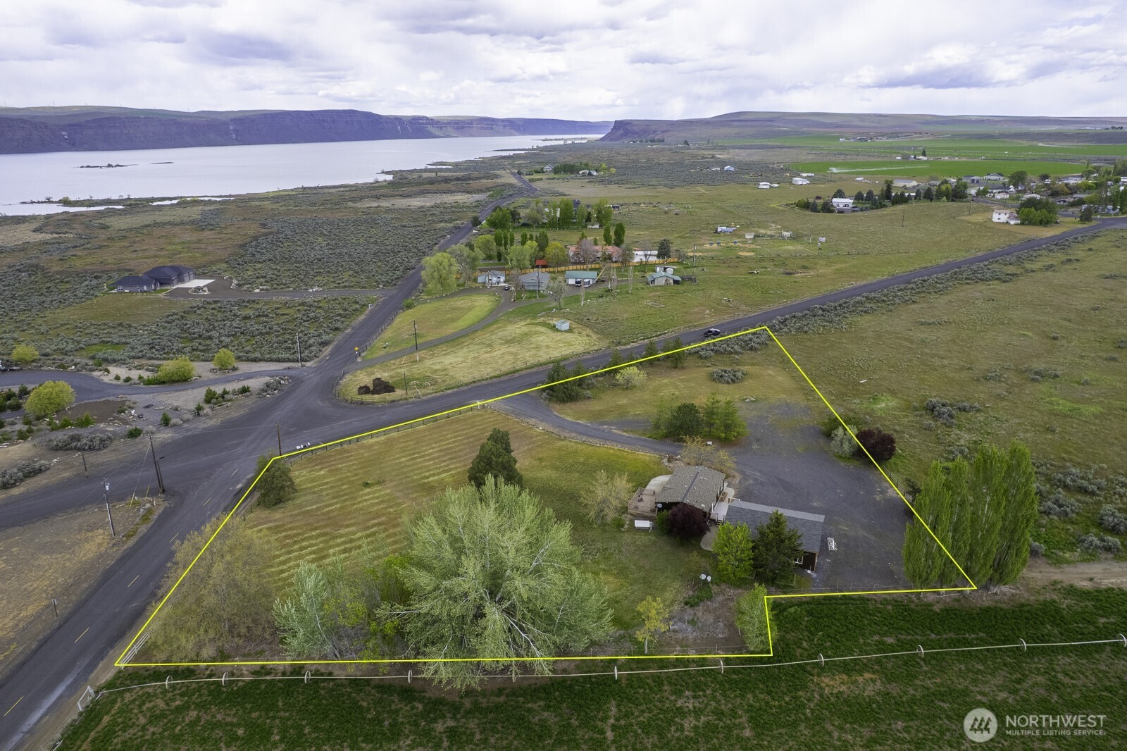 10035 Fordair Road NE, Coulee City, WA 99115