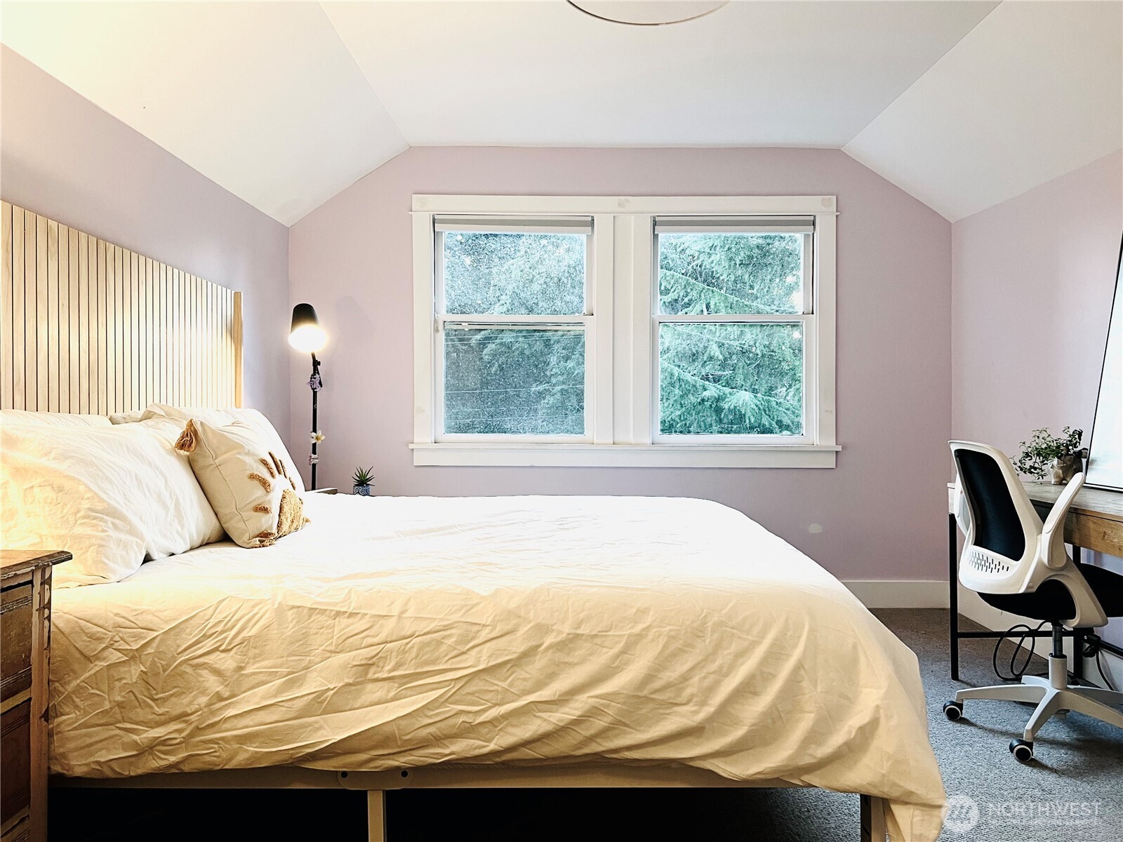 172 Grow Avenue NW, Bainbridge Island, WA 98110