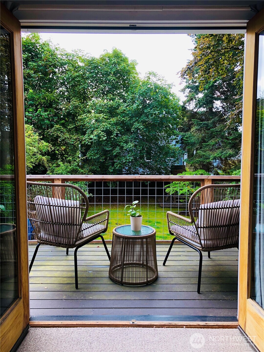 172 Grow Avenue NW, Bainbridge Island, WA 98110