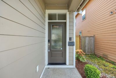 8602 55th Place NE, Marysville, WA 98270 - Photo 2