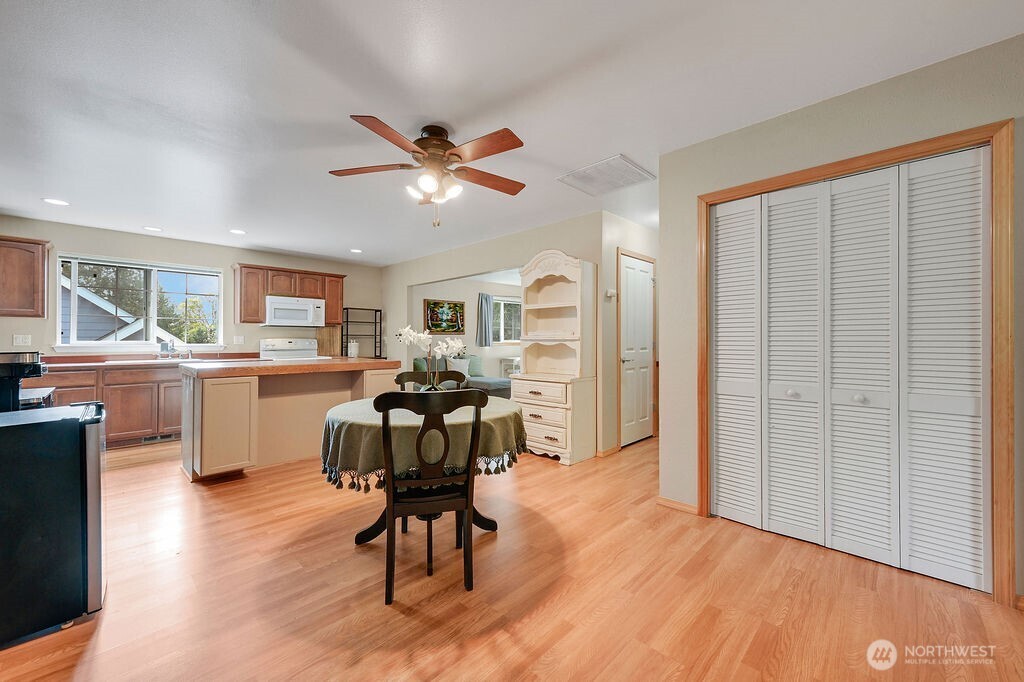 50 Rainier Lane , Port Ludlow, WA 98365