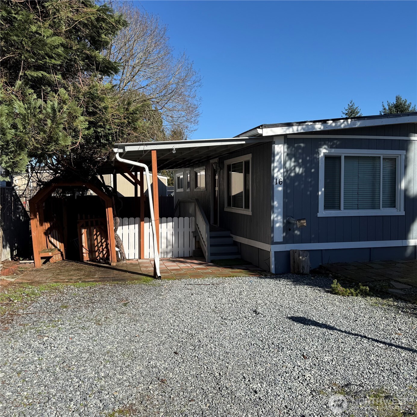 4040 Auburn way S #16, Auburn, WA 98092