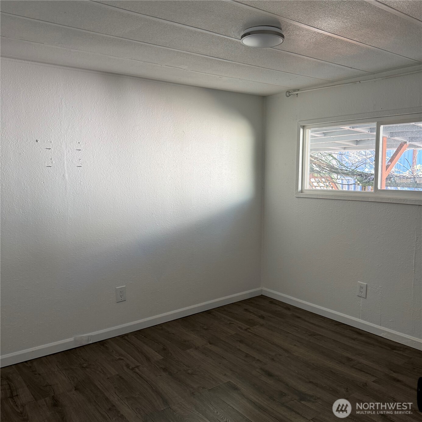 4040 Auburn way S #16, Auburn, WA 98092