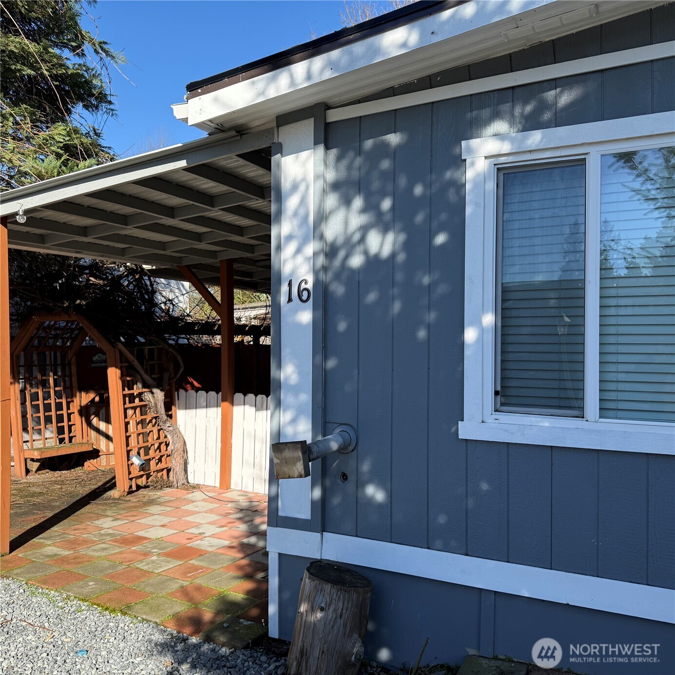 4040 Auburn way S #16, Auburn, WA 98092