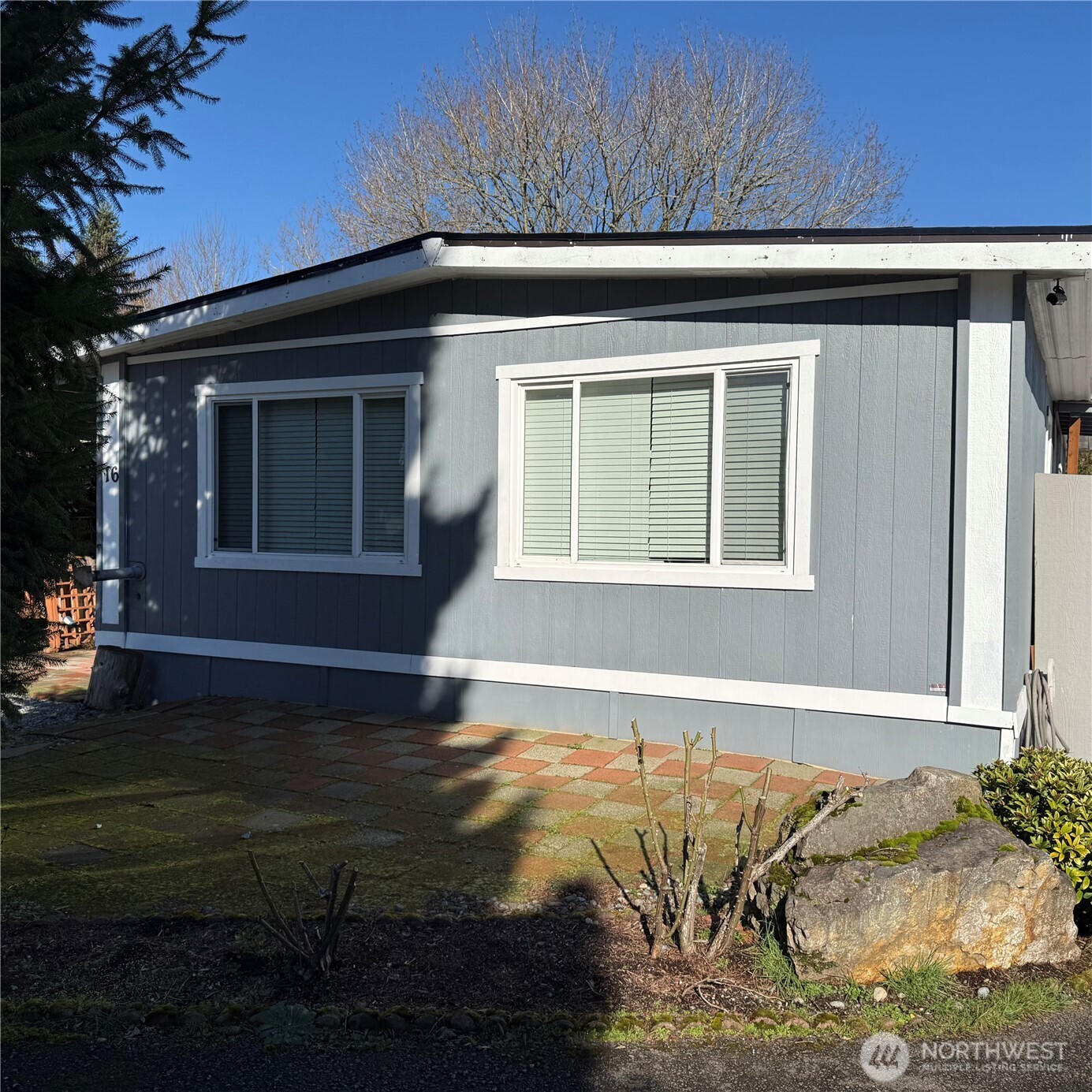 4040 Auburn way S #16, Auburn, WA 98092