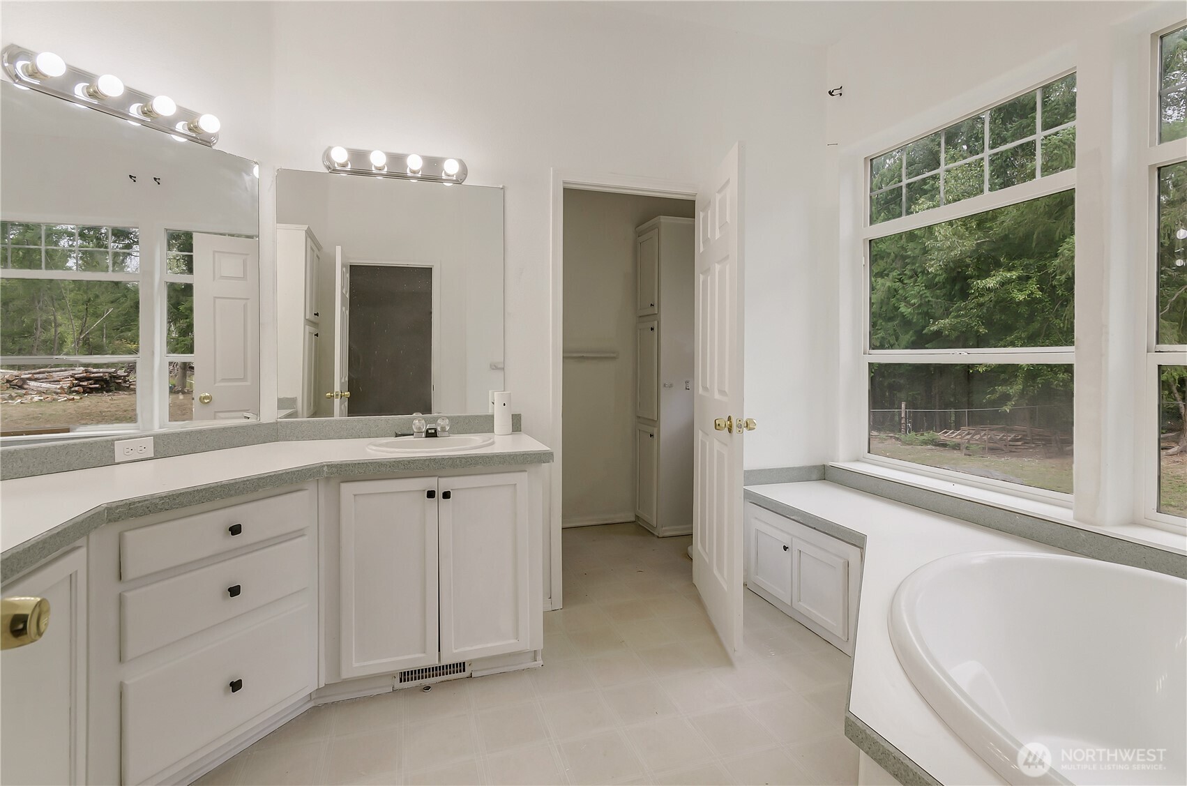 10001 435th Street Ct E, Eatonville, WA 98328