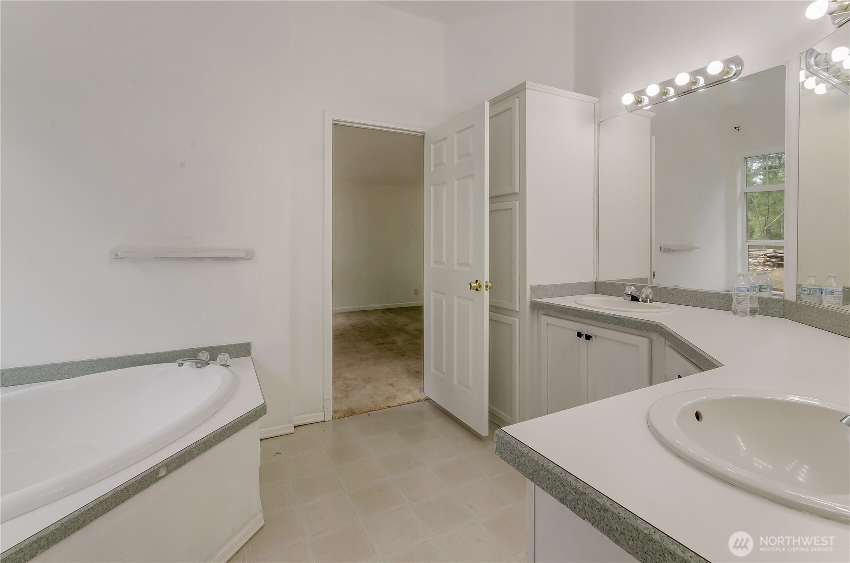 10001 435th Street Ct E, Eatonville, WA 98328