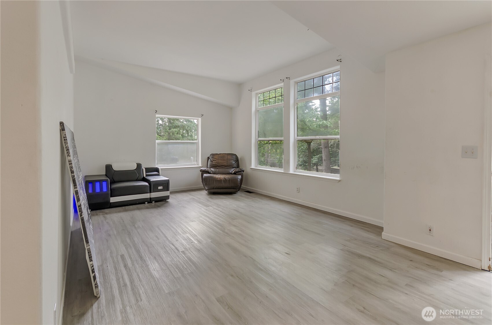 10001 435th Street Ct E, Eatonville, WA 98328