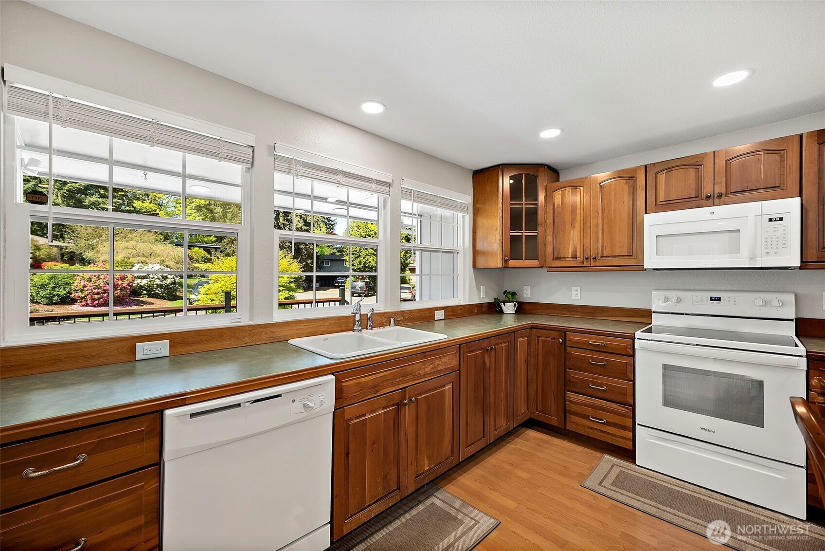 30022 6th Avenue SW, Federal Way, WA 98023