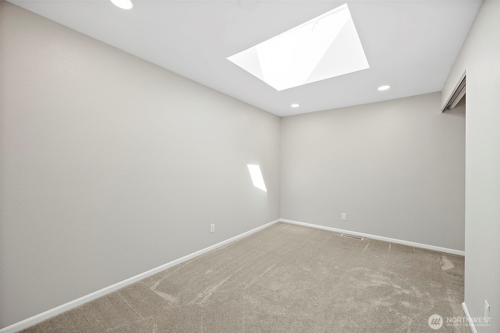 30022 6th Avenue SW, Federal Way, WA 98023