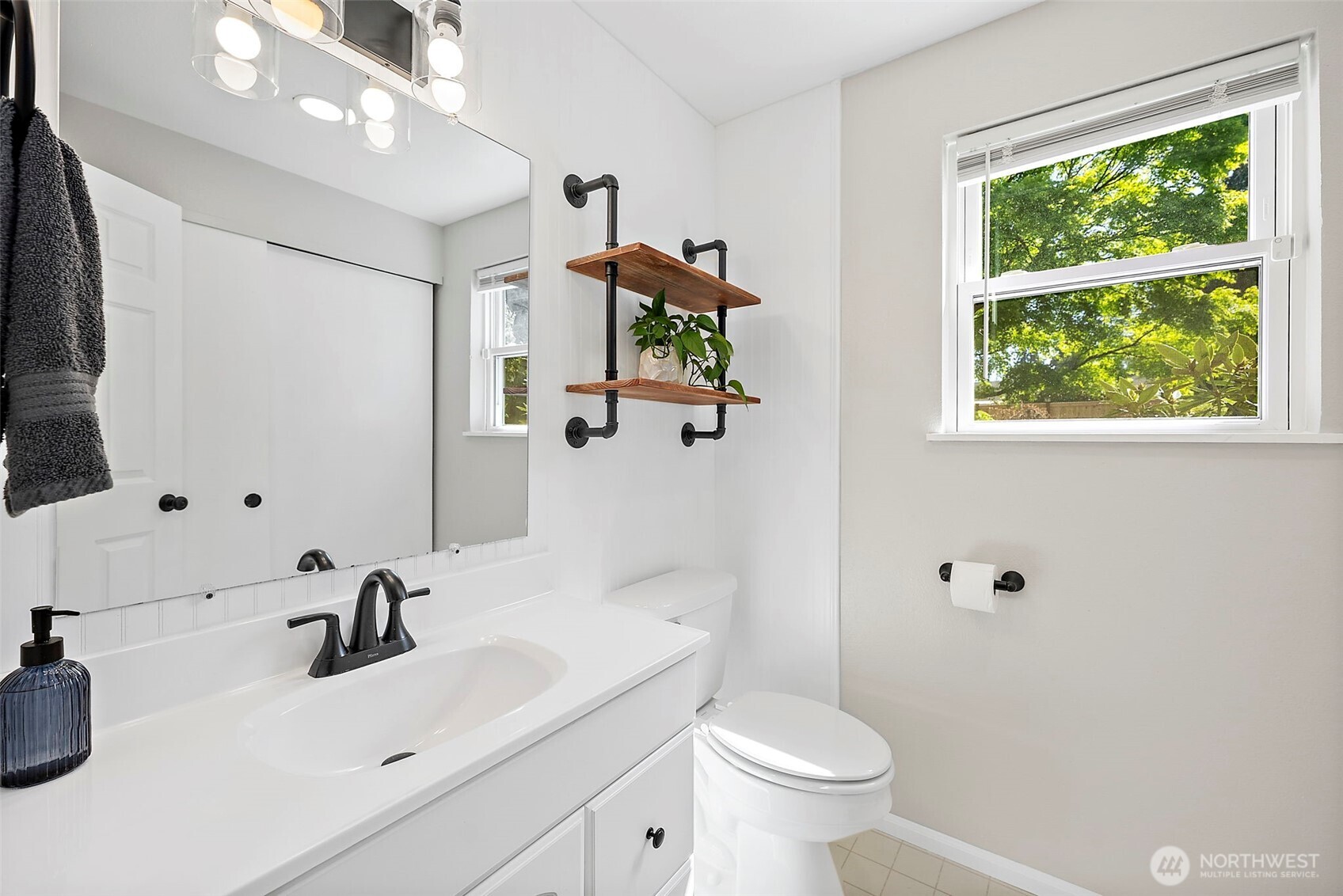 30022 6th Avenue SW, Federal Way, WA 98023
