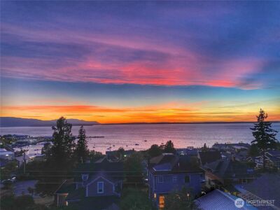 934 14th Street , Bellingham, WA 98225