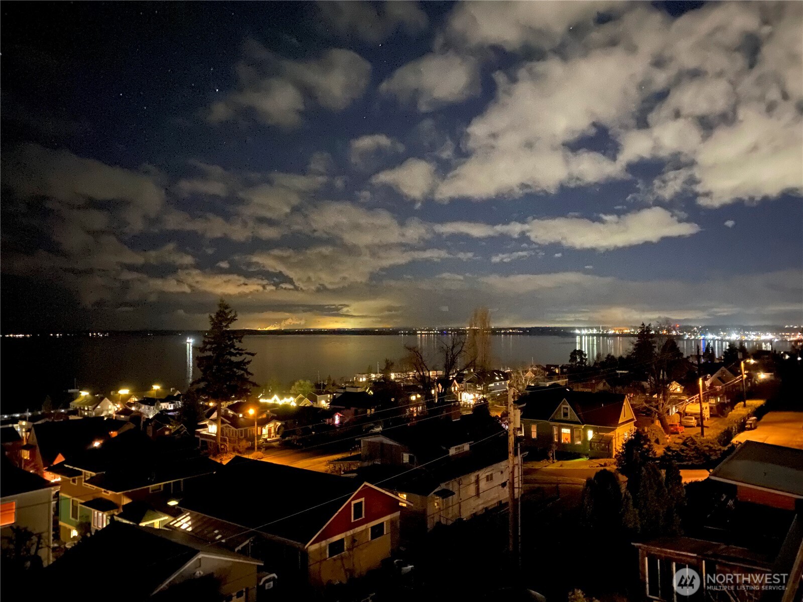 934 14th Street , Bellingham, WA 98225