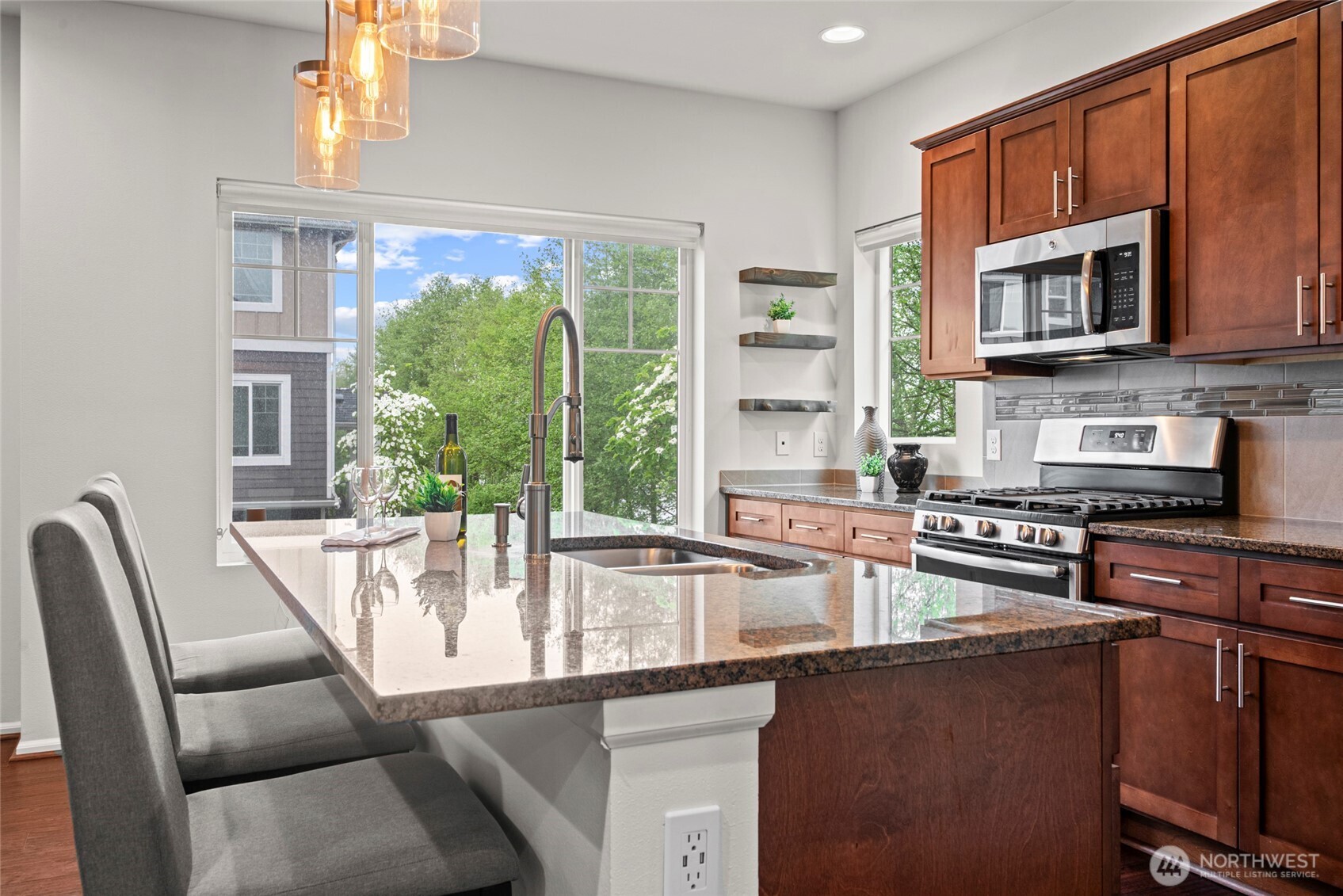 3401 31st Drive , Everett, WA 98201