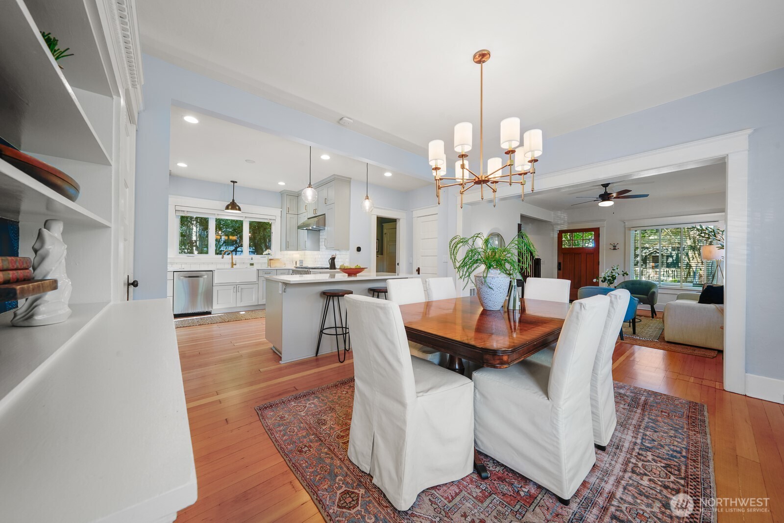 6703 17th Avenue NW, Seattle, WA 98117-5519