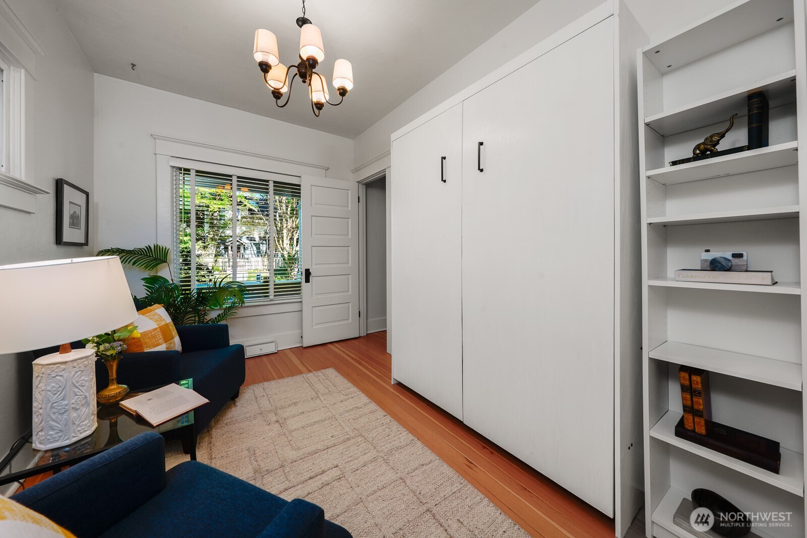 6703 17th Avenue NW, Seattle, WA 98117-5519