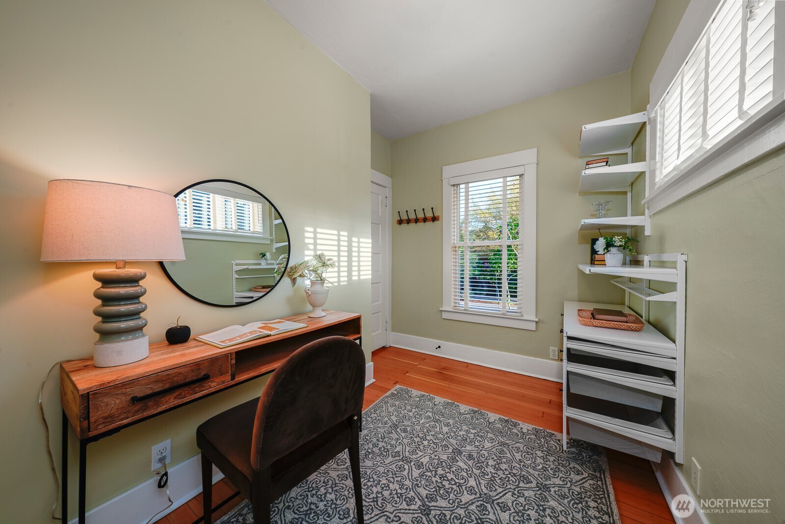 6703 17th Avenue NW, Seattle, WA 98117-5519
