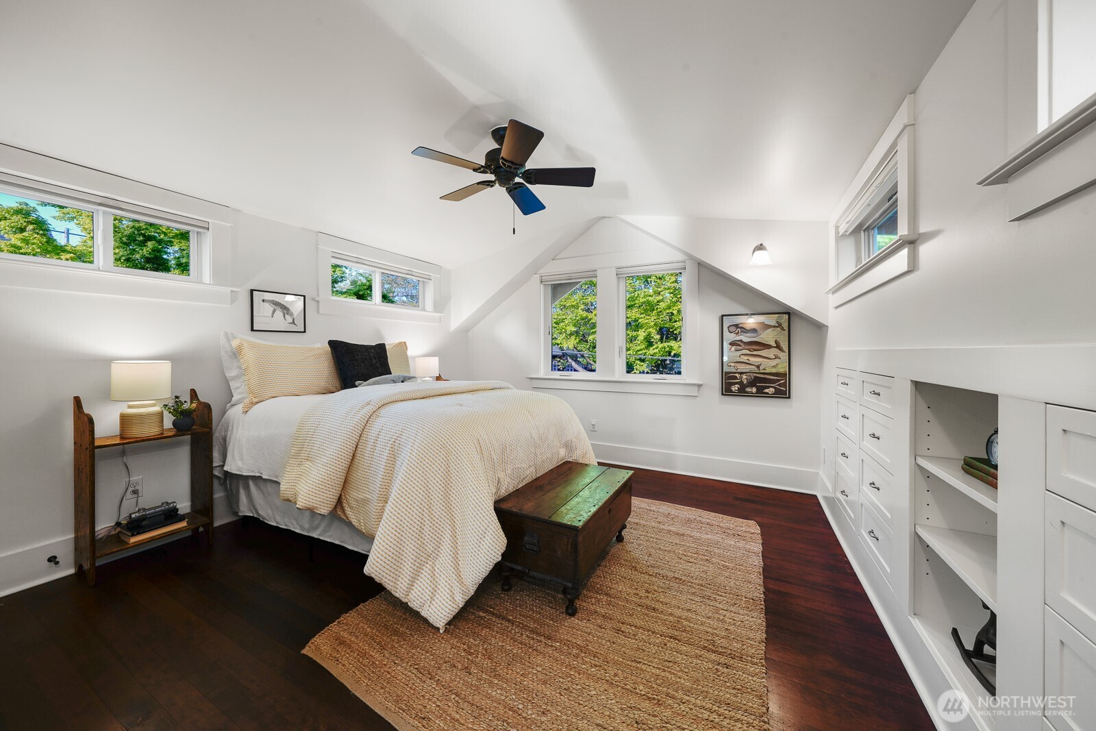 6703 17th Avenue NW, Seattle, WA 98117-5519