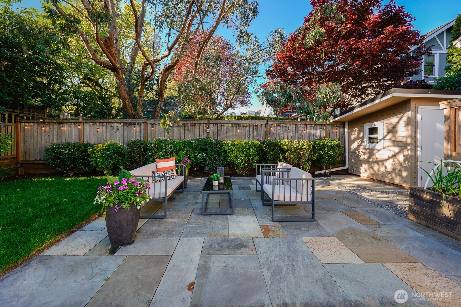 6703 17th Avenue NW, Seattle, WA 98117-5519