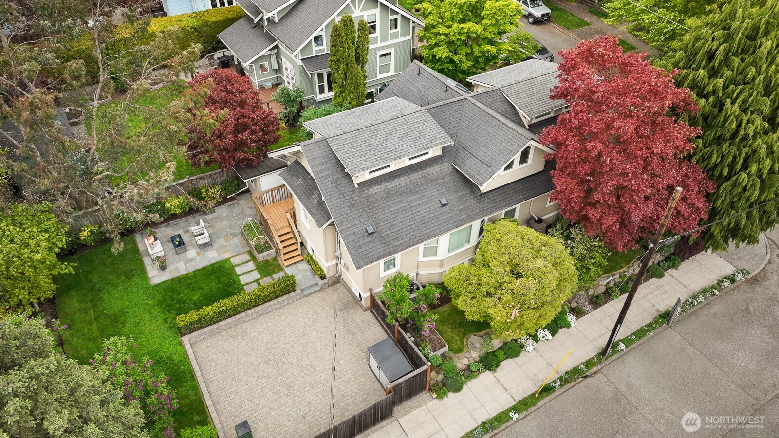 6703 17th Avenue NW, Seattle, WA 98117-5519