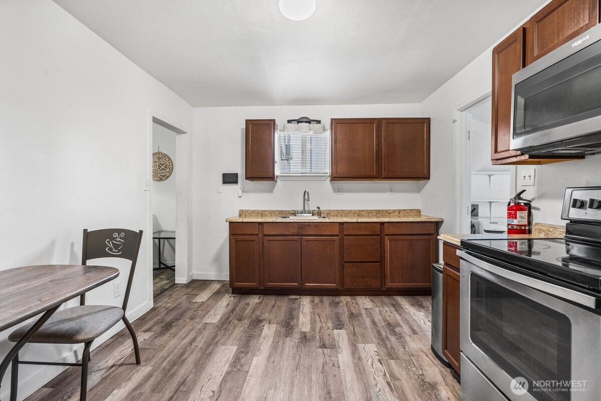 1916 Martin Luther King Jr Way , Tacoma, WA 98405