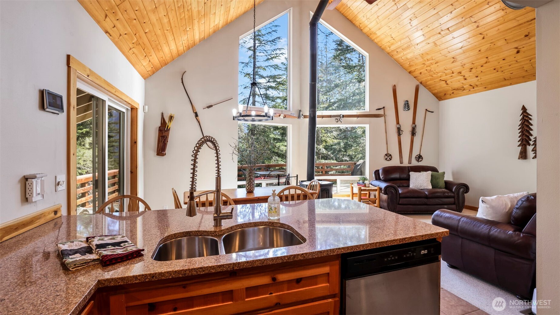 160 Innsbruck Drive , Snoqualmie Pass, WA 98068