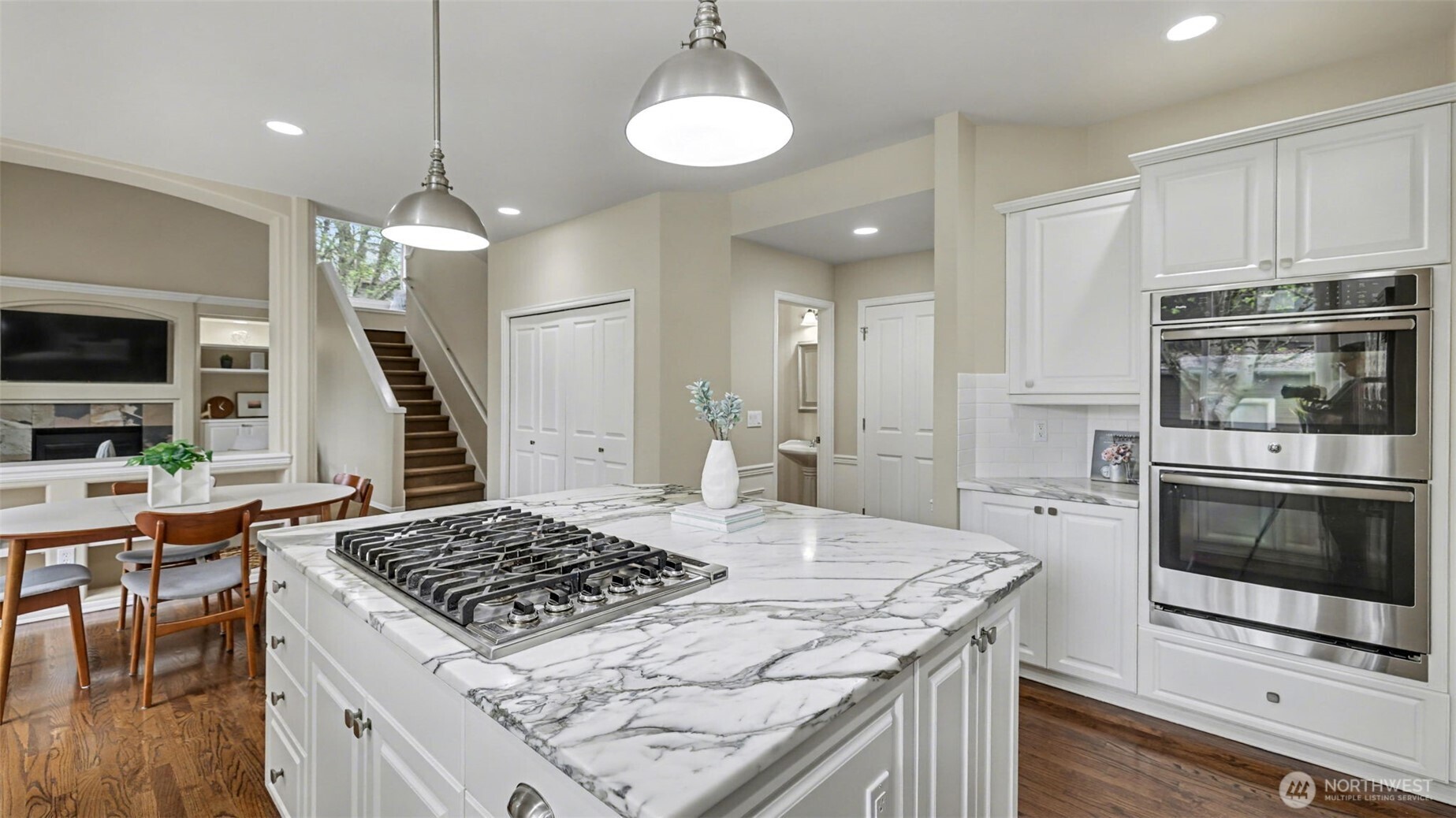 24608 SE 2nd Place , Sammamish, WA 98074