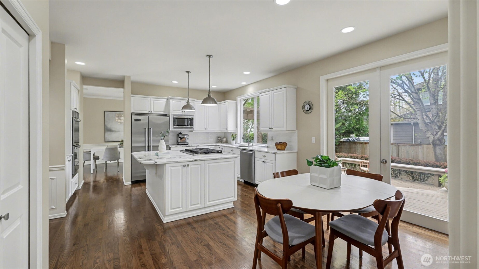 24608 SE 2nd Place , Sammamish, WA 98074