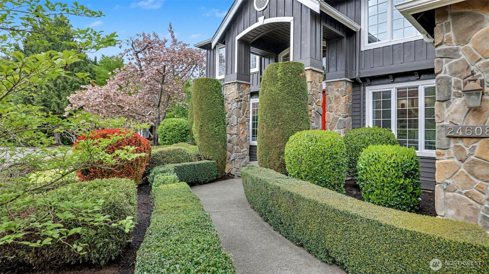 24608 SE 2nd Place , Sammamish, WA 98074