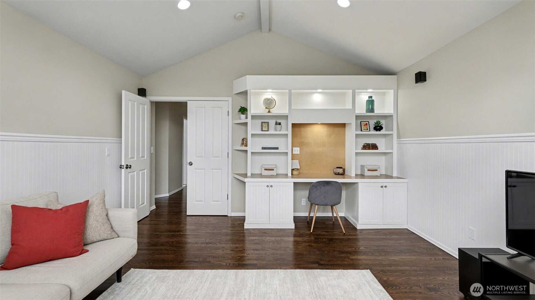 24608 SE 2nd Place , Sammamish, WA 98074