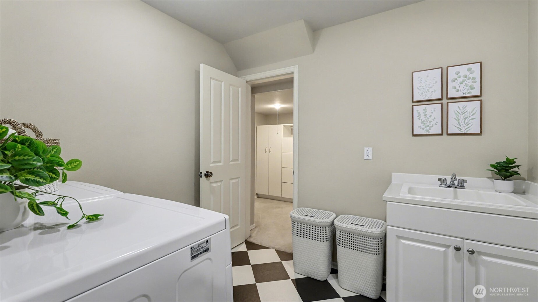 24608 SE 2nd Place , Sammamish, WA 98074