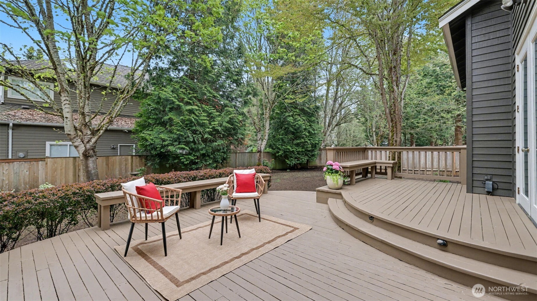 24608 SE 2nd Place , Sammamish, WA 98074